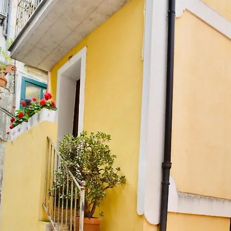 Un Nido Nel Centro Storico Di منزل للإقامة ماراتييا