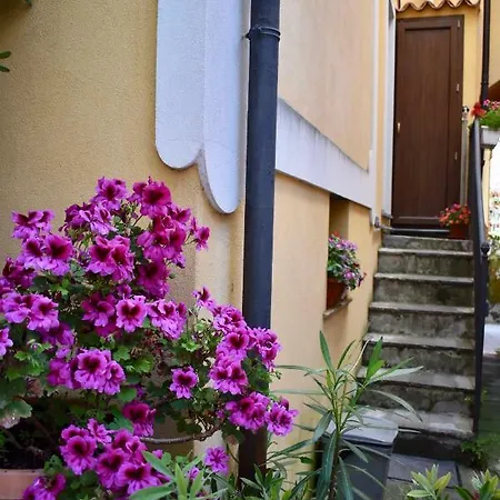 Un Nido Nel Centro Storico Di ماراتييا